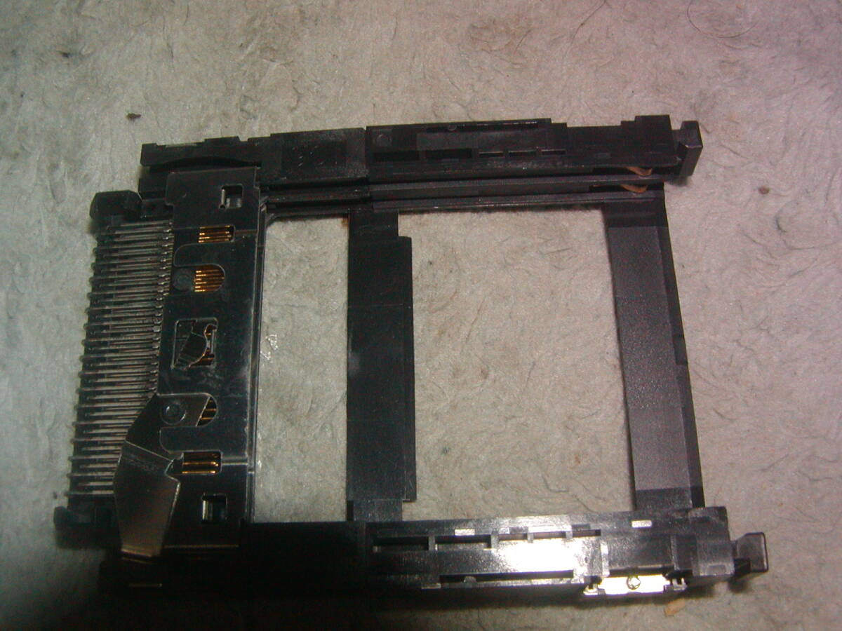 機器解体品 PCカードスロットのカードソケット PC-9821Nx、Naシリーズ、PC-9821XA-E01等に1拍卖