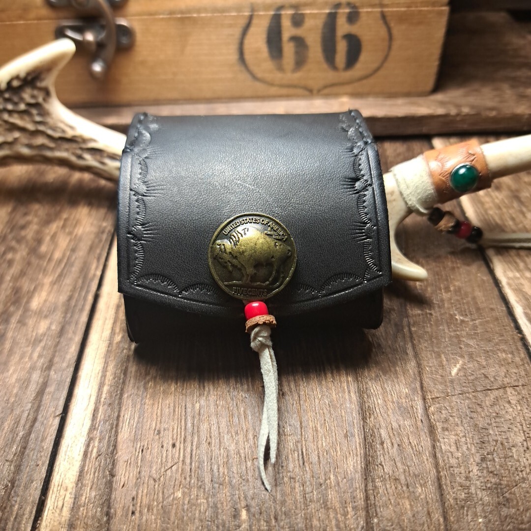 【革族工房】エイジングを楽しむ◆コンパクトコインレザーケース◆handmade◆オルテガ―design◆ヌメ革black◆TYPE5拍卖