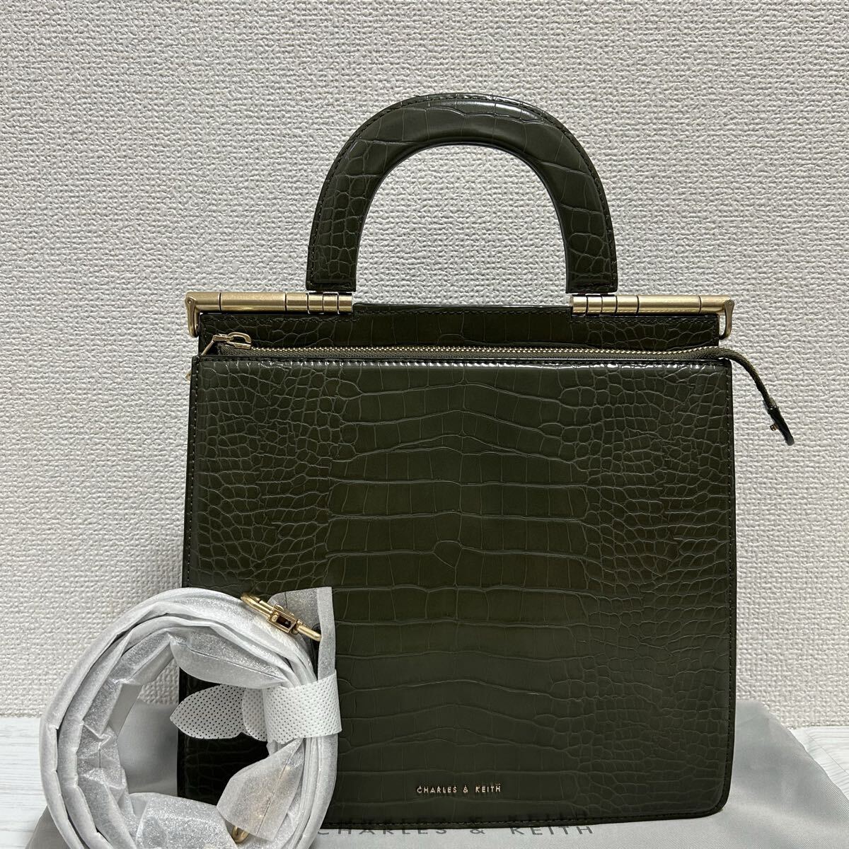 CHARLES & KEITH チャールズアンドキース レディース 2way ショルダーバッグ トートバッグ 本革 レザー クロコ型押し 深緑色 グリーン 拍卖