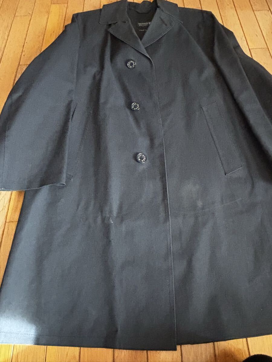 高級 中古訳ありMACKINTOSH マッキントッシュ ロンドン ハンドメイド インナーレッド 黒ゴム引きコートステンカラー ブランドボタン38拍卖