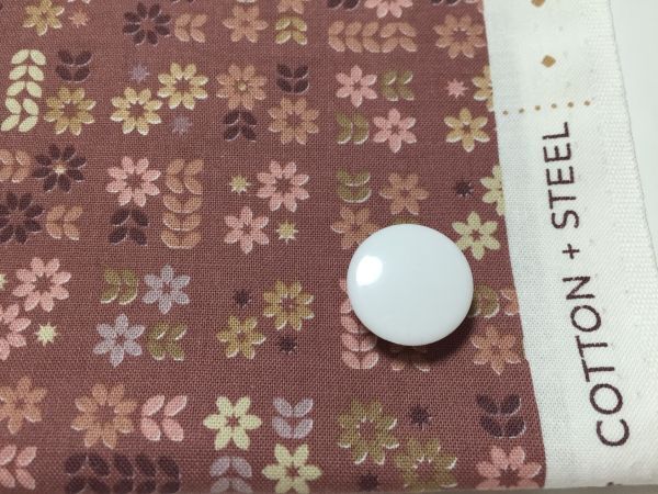 UQ-39 布時間◆ USA「COTTON STEEL」108㎝ × 75㎝ 可愛い小花 渋いピンク系 手芸用布拍卖