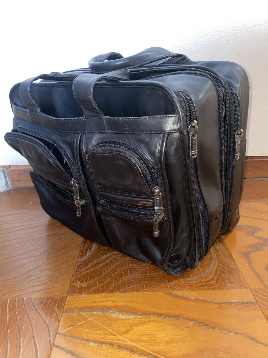 TUMI トゥミ ブラック レザー 黒 オールレザー拍卖