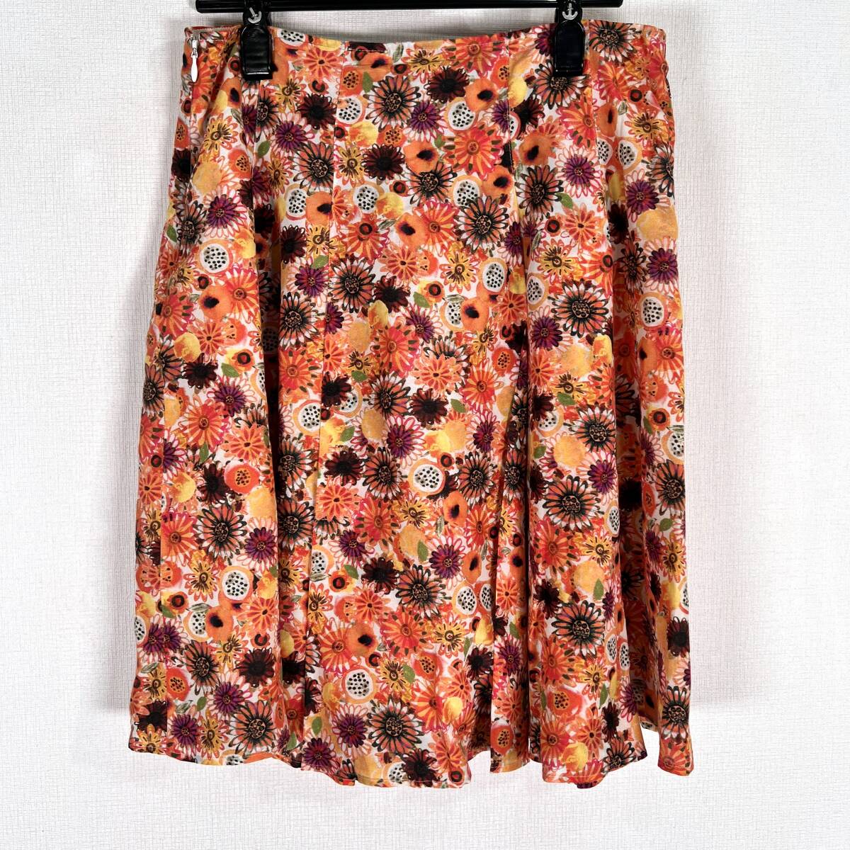 【Paul Smith BLACK】ポールスミスブラック 絹混 シルク混 オレンジ系 花柄 フレア ひざ丈 スカート 柄物 女性用 レディース 40【c035】拍卖
