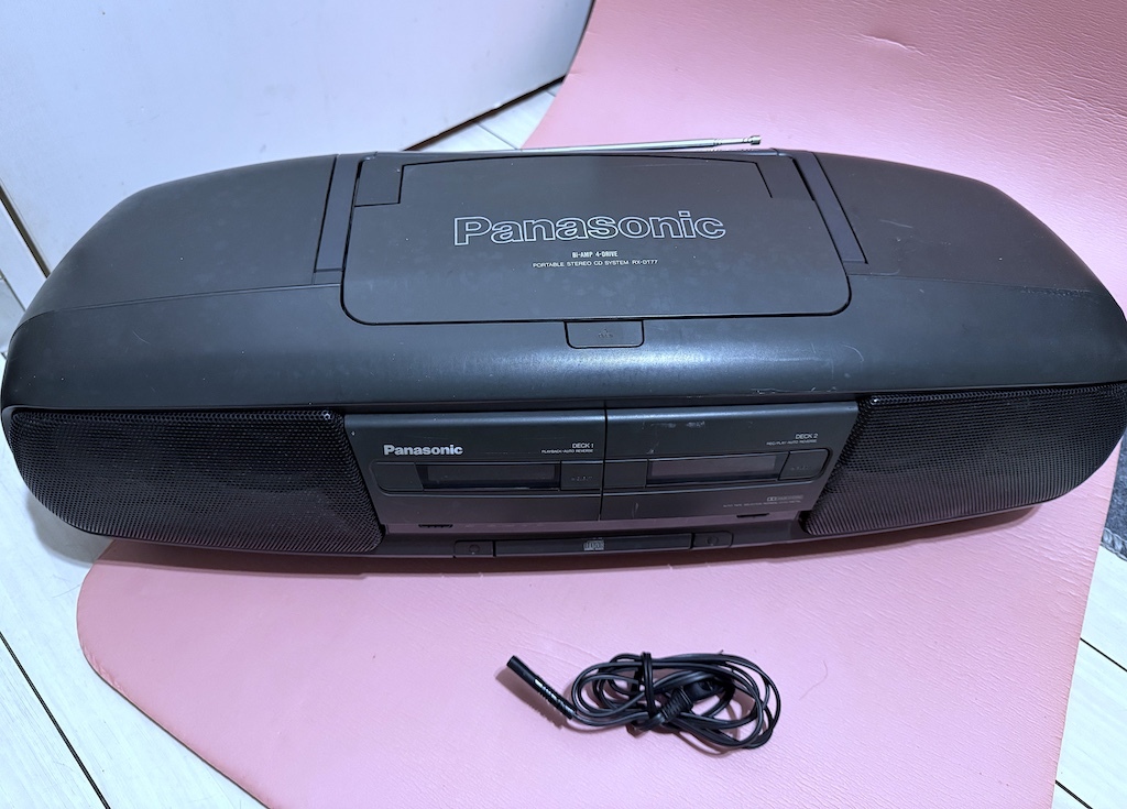 【名機/通電OK】Panasonic RX-DT77 ポータブルステレオCDシステム ラジカセ ビンテージ音響機器 昭和レトロ ジャンク品 部品取り用拍卖