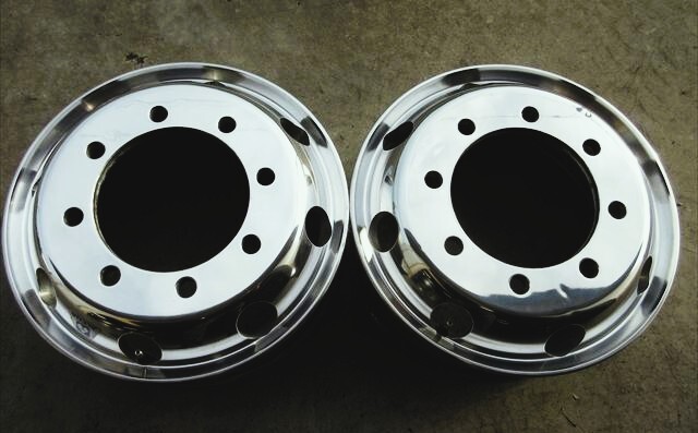 送料無料 アルコア アルミホイール ISO 平面座 19.5×6.75 8穴 フロント用 鏡面仕上げ済み 2本セット その1拍卖