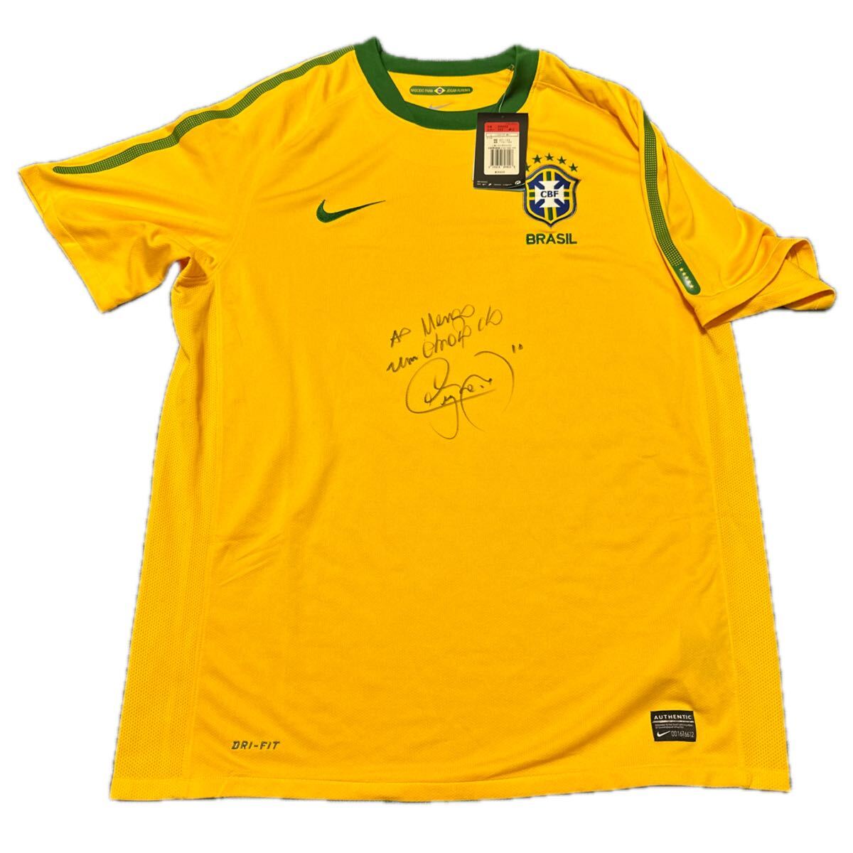 サッカー ブラジル代表 2010 ナイキ NIKE ユニフォーム サイン入り 大人用Lサイズ USサイズ 未使用 紙タグ付拍卖
