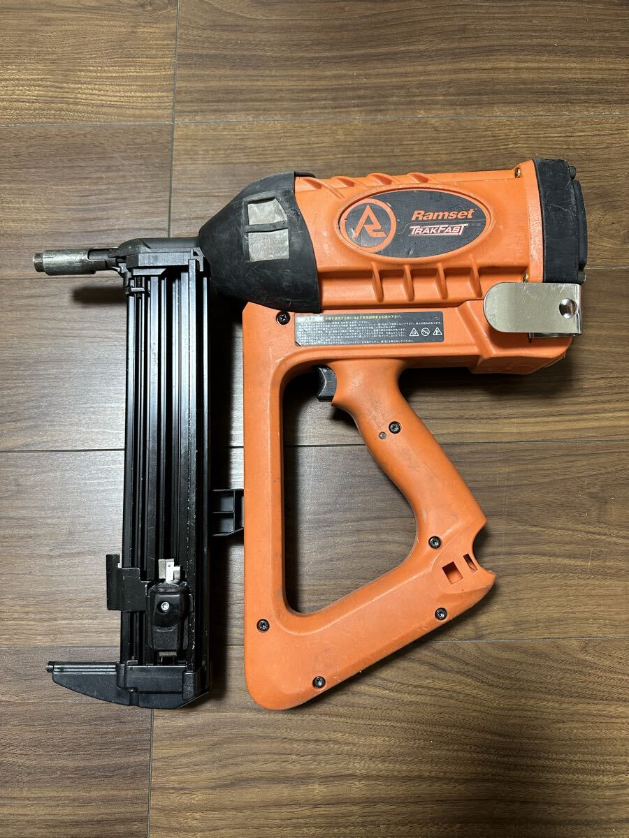 【中古】TRAKFAST トラックファースト ガス式 鋲打ち機 TF1200JQ 拍卖
