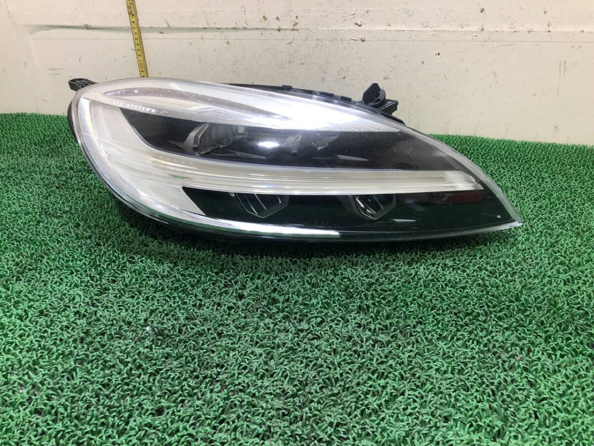 (193) VOLVO ボルボ V40 MB系 後期 純正 右 LED ヘッドライト 拍卖