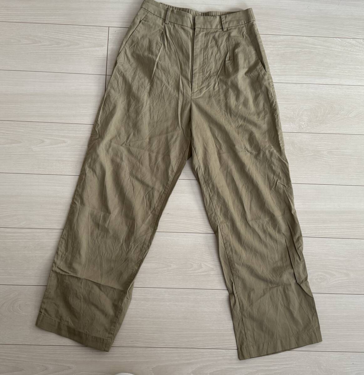 ★ユニクロ UNIQLO リネンブレンドタックワイドパンツ Mサイズ カーキ 221-450317★拍卖