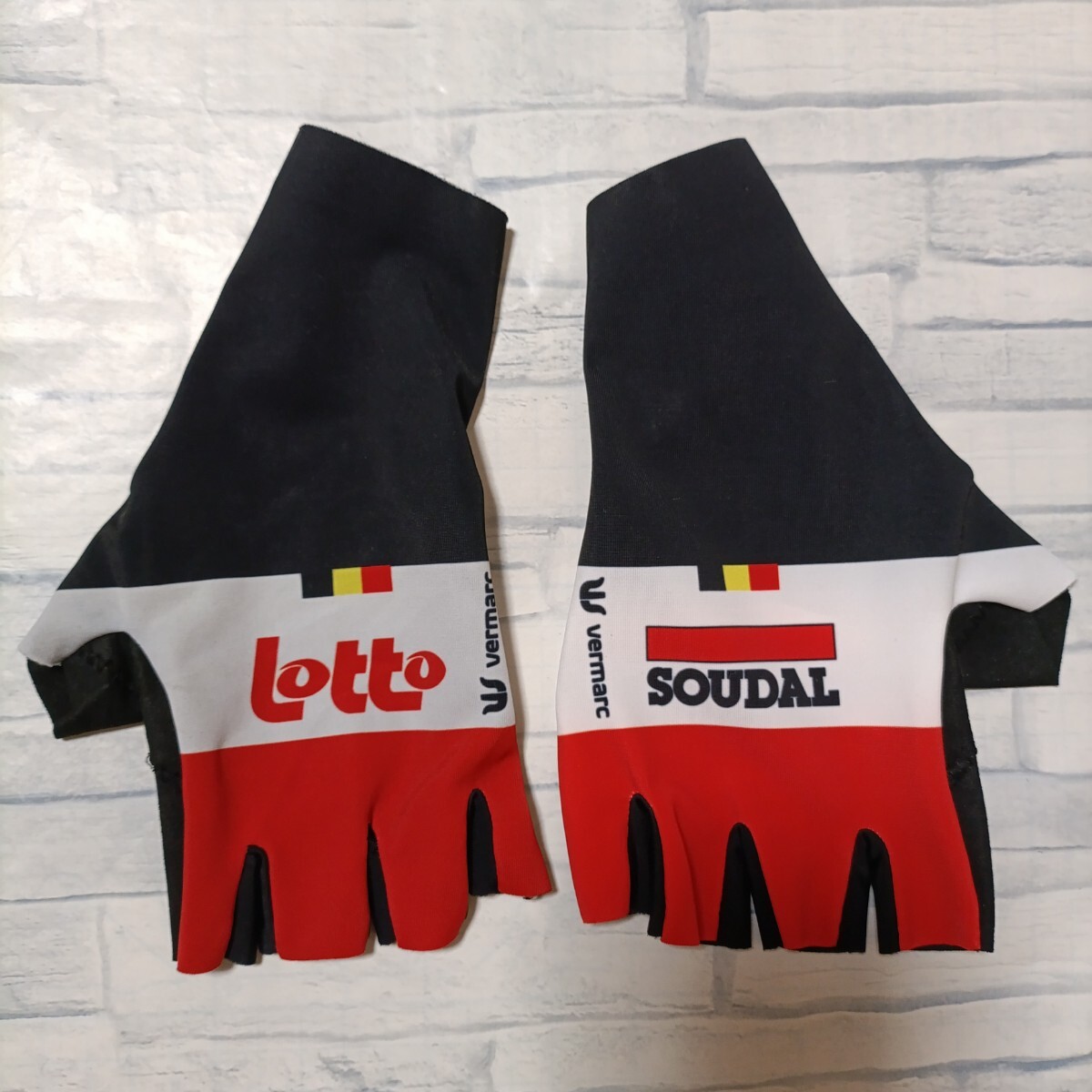 支給品 Lotto Soudal エアログローブ ロットソウダル 手袋 自転車 デスティニー ロードバイク 自転車 サイクルジャージ RIDLEY拍卖