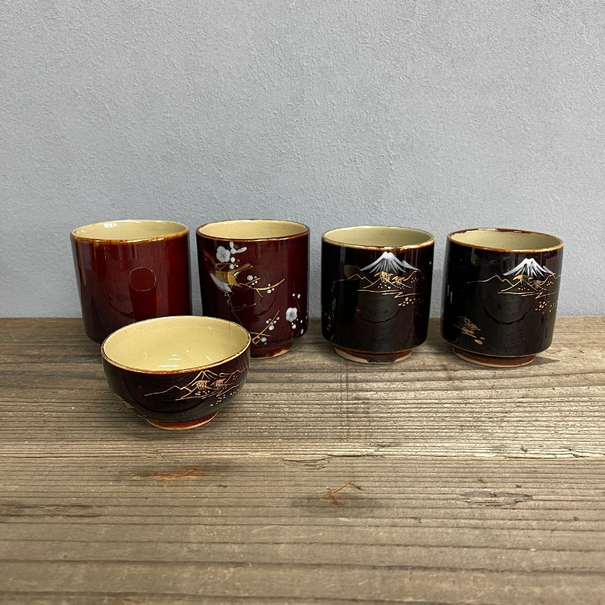 中古★現状品★骨董 松江 松江城 うぐいす 梅柄 飴色 べっこう色 5客 茶じゃわん 湯呑 アンティーク コレクション拍卖