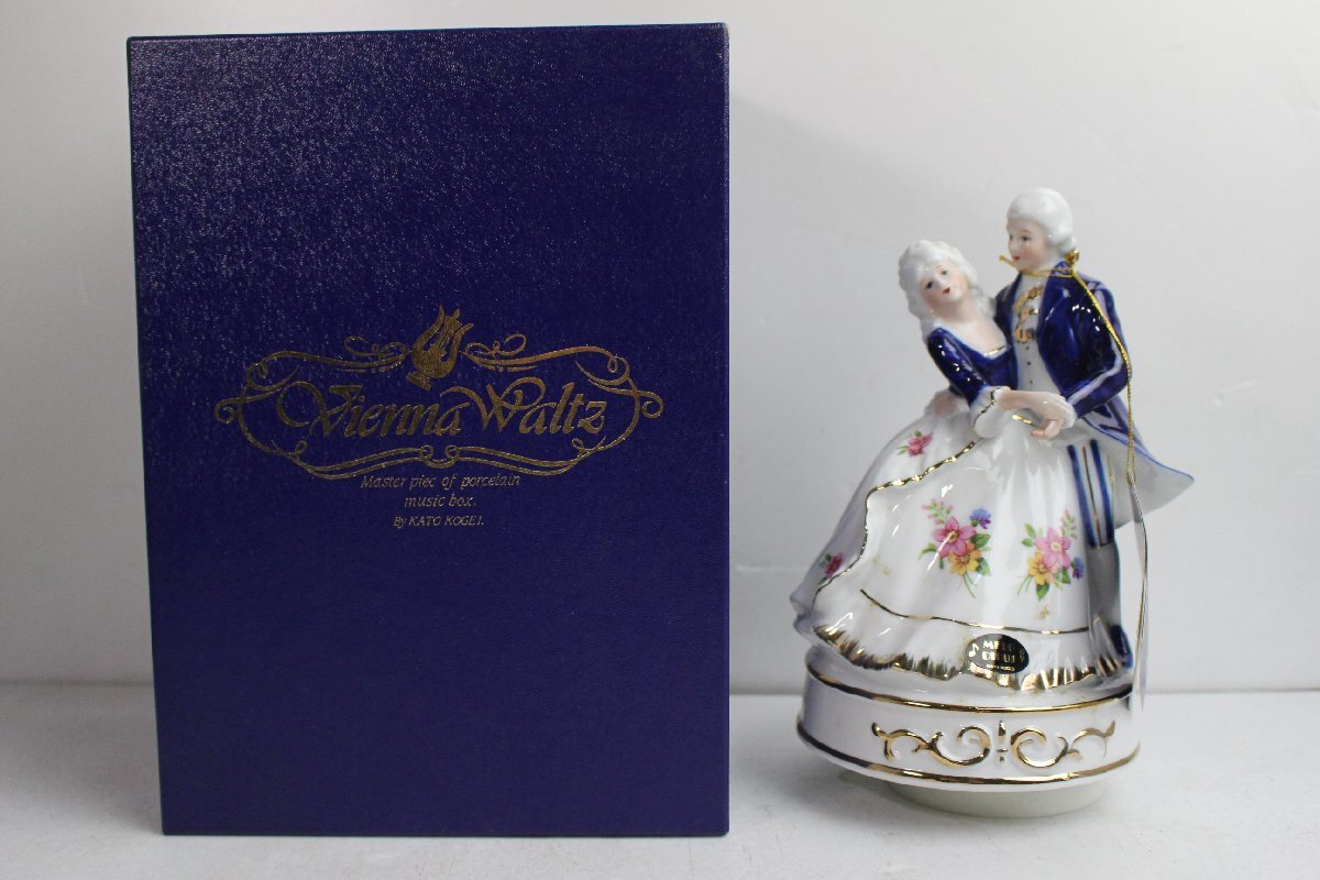 KATO KOGEI 加藤工芸 西洋人形 オルゴール 舞踏への招待 陶器人形 インテリア 置物 中古 レトロ お洒落 インテリア アンティーク拍卖