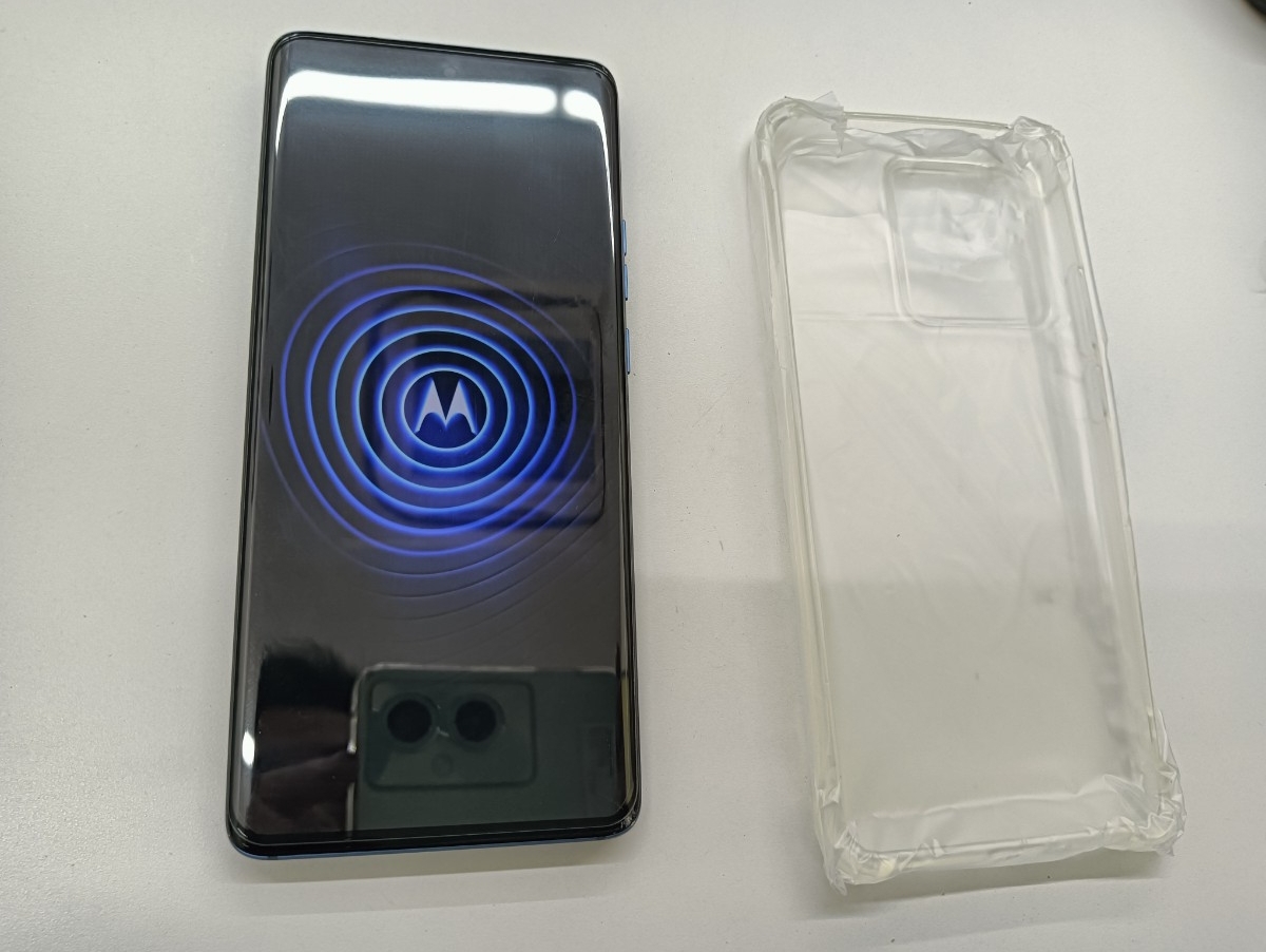 最安 モトローラ motorola edge 40 スマートフォン メモリー8GBストレージ256GB ルナブルー 動作確認済 SIMフリー 新品ケース付 送料無料!拍卖