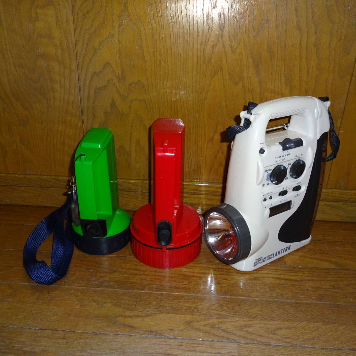 懐中電灯 「ナショナルBF-768」「maxell MG-143」「TWINBRD LS-561」ラジオ付き 多機能 3点まとめて 中古拍卖