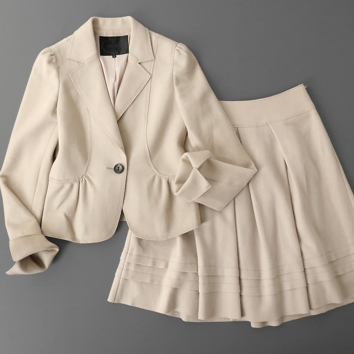 UNTITLED アンタイトル アンゴラ混ウール ワンボタンジャケット スカートスーツ アイボリー(上1 下2) フェルト生地拍卖