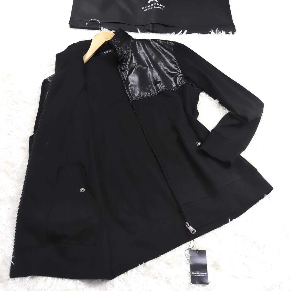 絶版美品BURBERRY BLACKLABEL異素材ドッキングジップアップトラックジャケット2wayフード黒リブニット地ブラレ バーバリーブラックレーベル拍卖