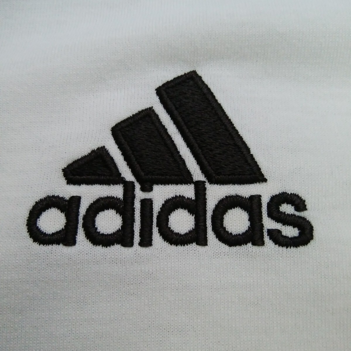 ※新品未使用 adidas アディダス エアロレディ半袖【ロゴ刺繍 Tシャツ】ホワイト Mサイズ拍卖