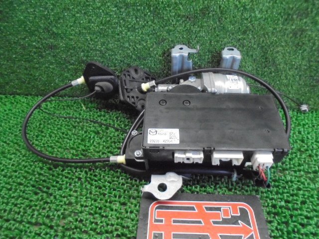 7EM3572IA2 ) マツダ プレマシー CWEFW 純正リア左ドアパワースライドモーター C515733LYAK6255拍卖