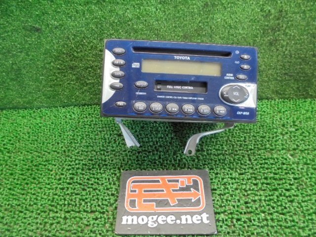 7EP4589MF4 ) トヨタ プラッツ SCP11 純正CD/カセットオーディオデッキ 08600-00005拍卖