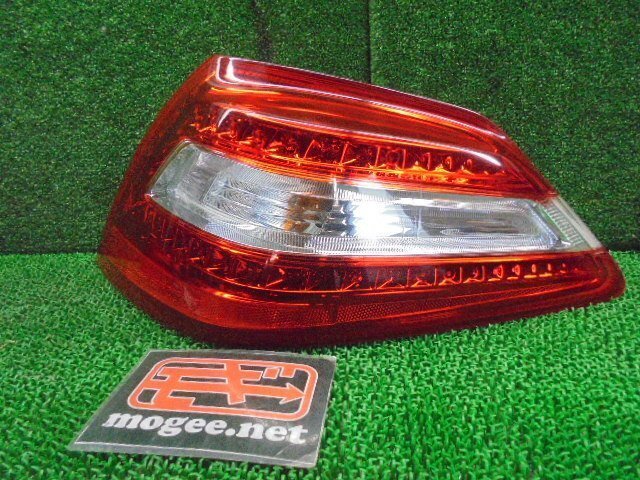 7EC6189CE2-2 ) 日産 ティアナ J32 純正テールライト左 スタンレーP7271拍卖