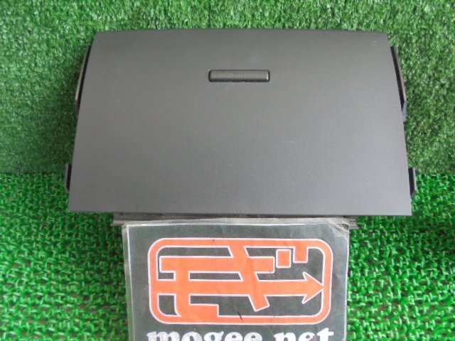 7EJ6035IK3 ) スズキ パレット SW MK21S 3型 純正センター上部小物入れ蓋 73830-82K0拍卖