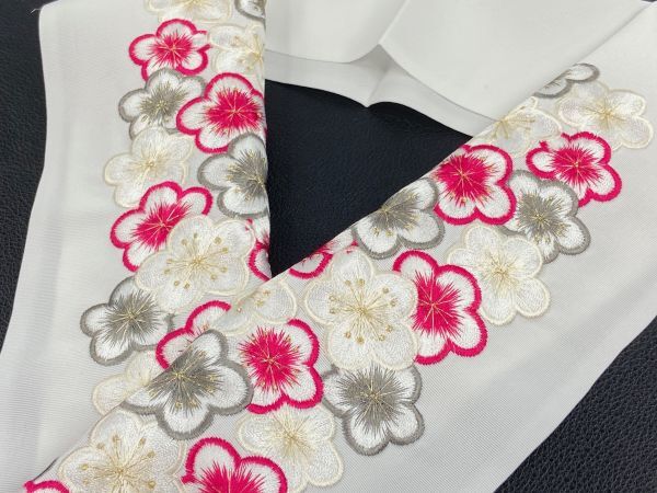 ▼三作▼新品即決 刺繍半衿 日本製 K63拍卖