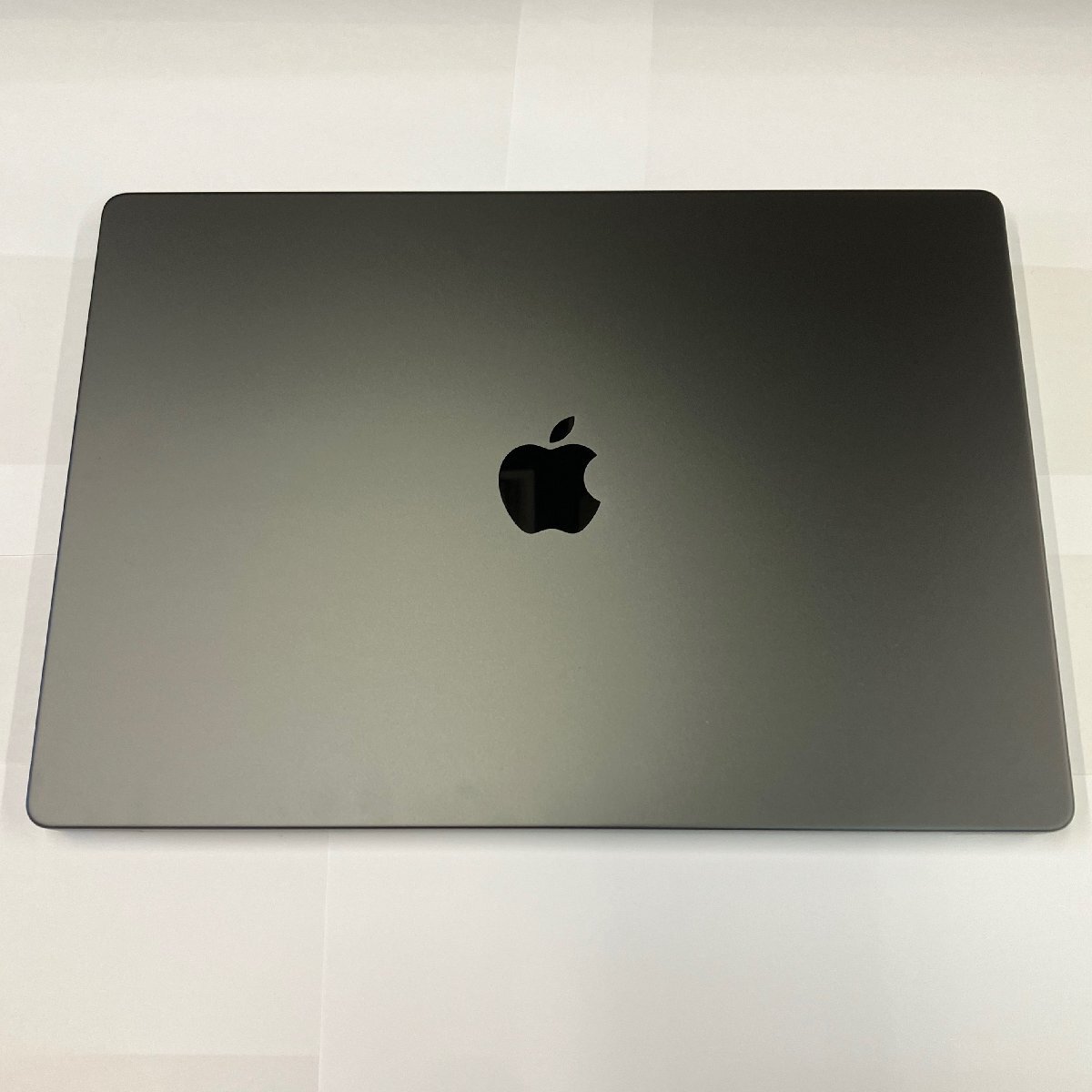 【中古美品】MacBook Pro Liquid Retina XDR 16インチ 2023 A2991 スペースブラック メモリ:64GB/SSD:4TB Apple M3 Max 【四丁目店】拍卖
