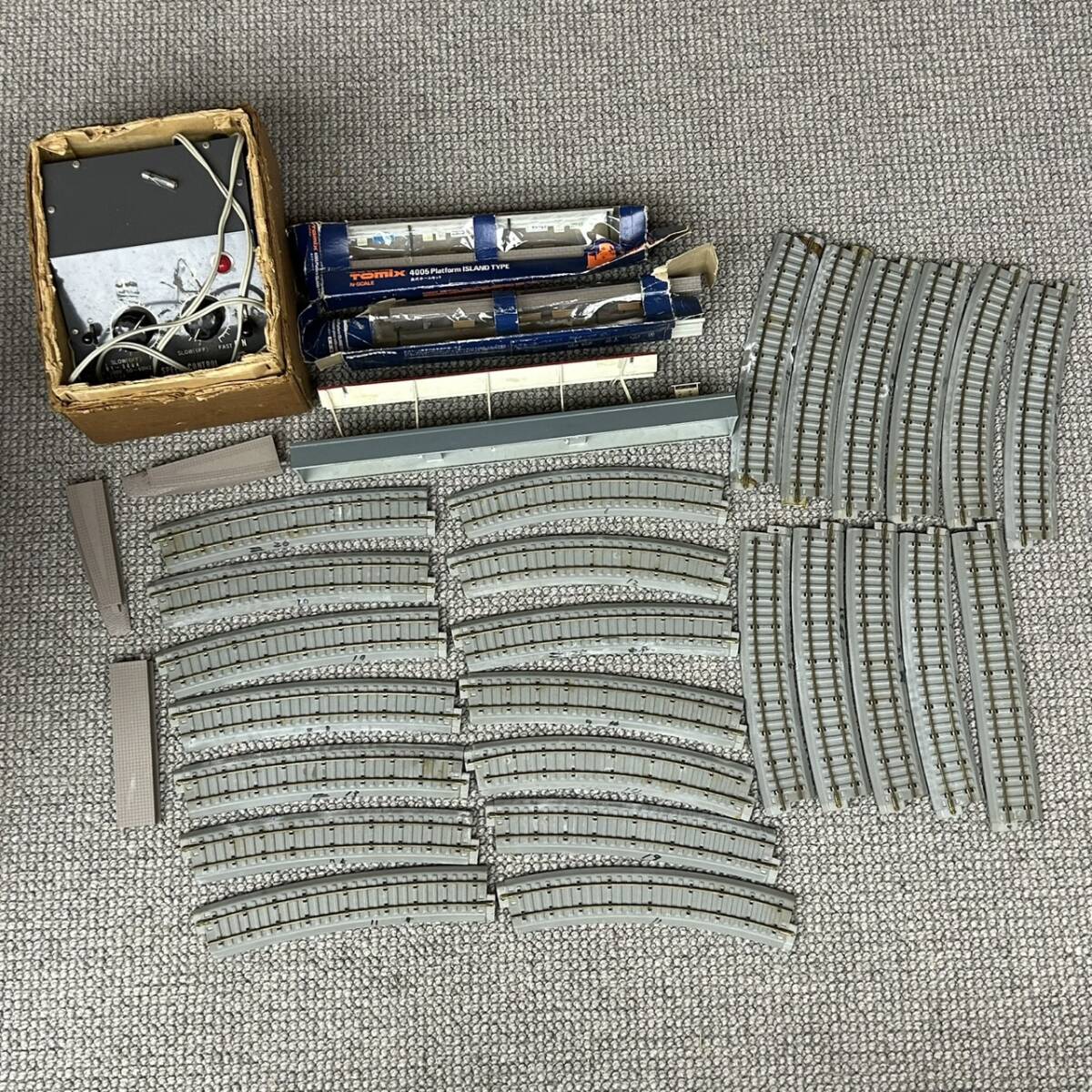 鉄道模型 レール など 25点以上まとめ TOMIX 4005 島式ホームセット KAIEDA MODE パワーパック 車両走行用 パーツ 大量 当時モノ 希少品拍卖