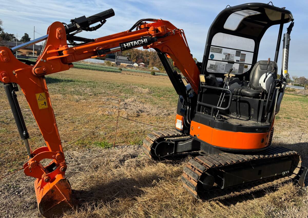 日立ミニショベル ZX30UR-3U拍卖