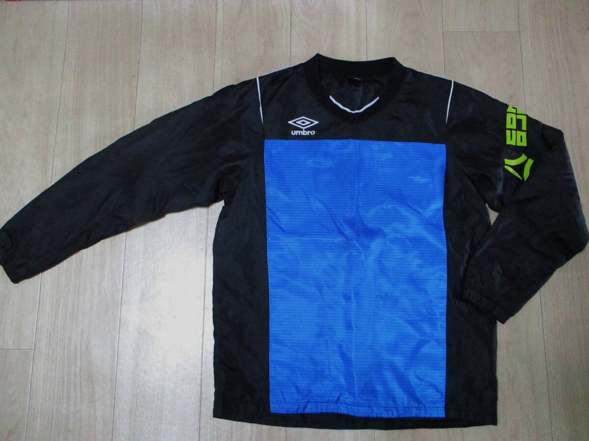 アンブロ・中綿入りウインドピステ・黒×青色・サイズ160㎝拍卖