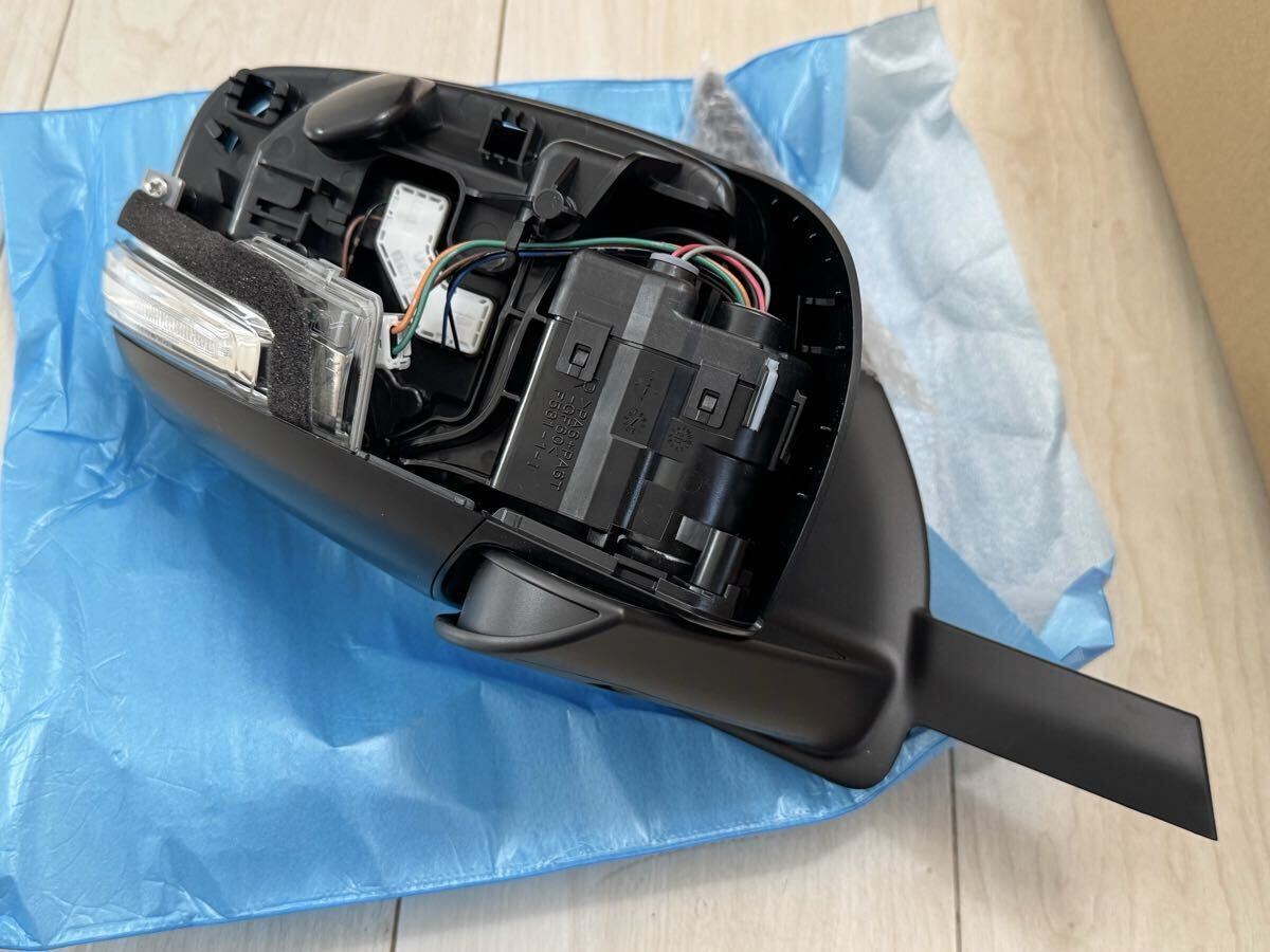 【新品】スイフトスポーツ ZC33S ドアミラー 右拍卖