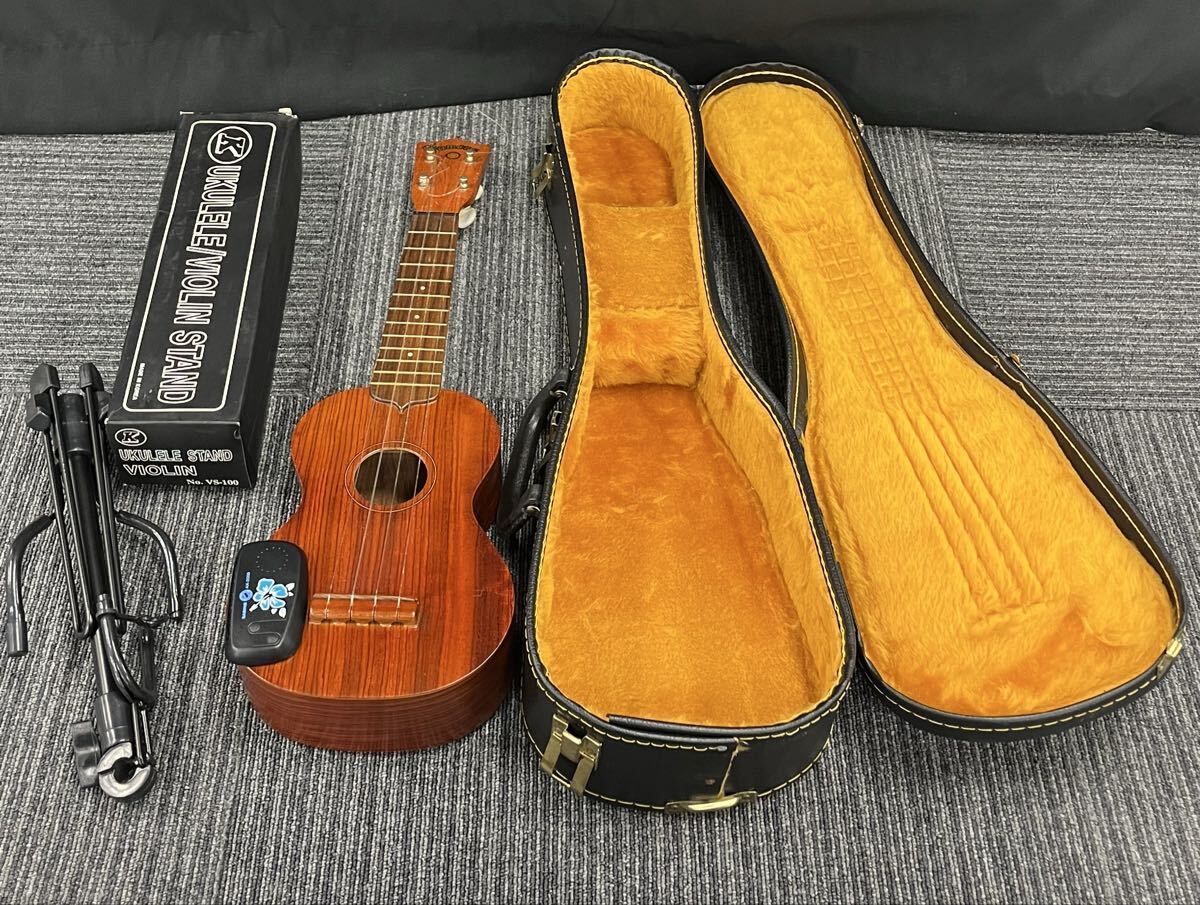 曽我部 11月 No.88 Famous フェイマス ウクレレ FU-150 ハードケース付 ウクレレスタンド VS-100 弦楽器 楽器 シール有り 汚れ有り拍卖