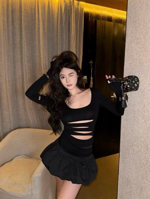 トップス Uネック 透け編み 切り替え スリム 着痩せ シンプル拍卖