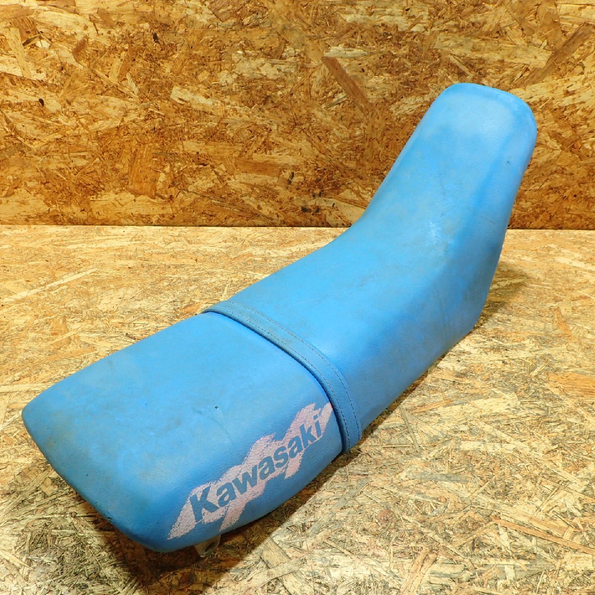 【送料Lサイズ】Kawasaki DX125A-0030** KDX125SR シート 張替補修ベース 検.( 202511 5 馬251拍卖