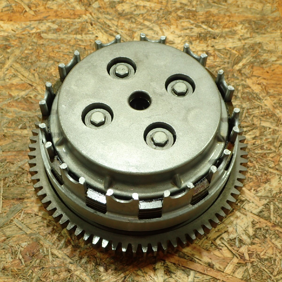 【送料Sサイズ】SUZUKI GK7BA-1024** イナズマ400 クラッチ ハウジング 検.( 202511 6 TF1拍卖