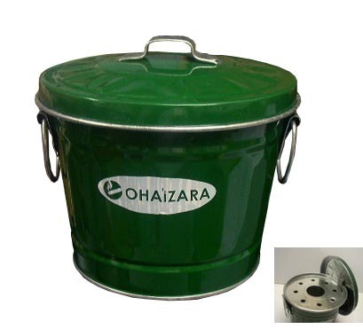 新品正規品 日本製 創業大正十二年 渡辺金属製 フタ付きダスト型灰皿(中サイズ)グリーン(トタン製)水溜めOK拍卖