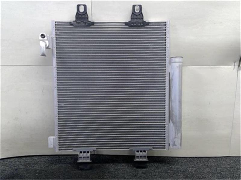 ダイハツ 純正 ムーヴキャンバス 《 LA850S 》 コンデンサー P70400-25011907拍卖