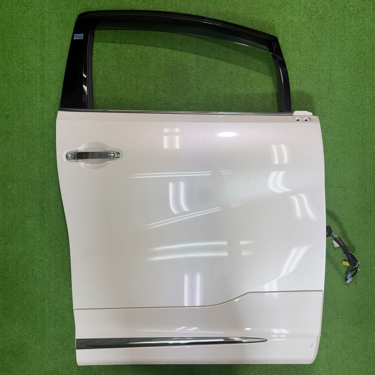 トヨタ 30 アルファード ヴェルファイア 右 フロントドア AGH30W/GGH30W/AYH30W ホワイト拍卖