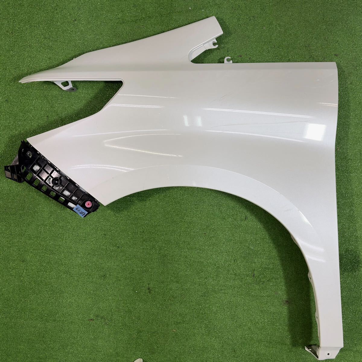トヨタ 30 アルファード ヴェルファイア 左 フロントフェンダー AGH30W/GGH30W/AYH30W ホワイト拍卖
