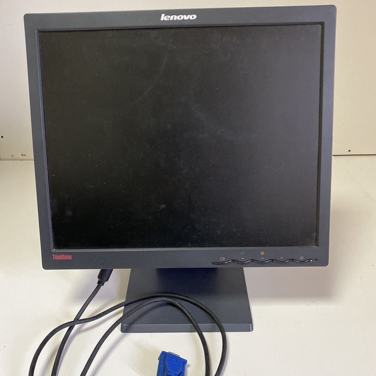 ☆1円スタート☆ジャンク品 Lenovo 液晶モニター think vision 縦約32cm 横約37cm 9227-AE1 1-4180拍卖