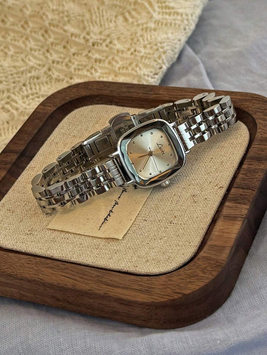 腕時計 レディース クォーツ 1個 新作 ゴールド フレンチクラシック レトロ調 高級 エレガントな レディース クォーツ 腕時計拍卖