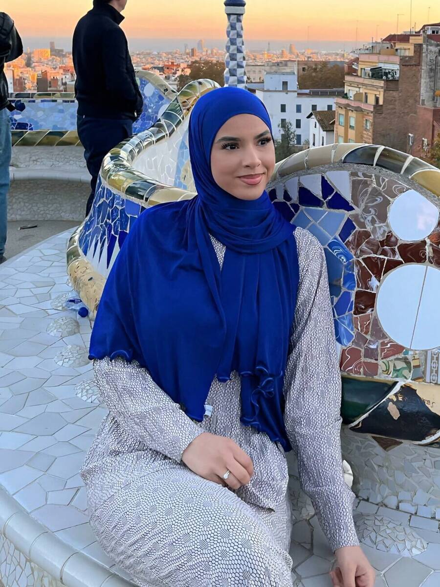 アクセサリー レディース スカーフ 1個 女性用カジュアルソリッドカラーソフトモーダルフリルトリムヘッドスカーフ、保守的なプレーン拍卖