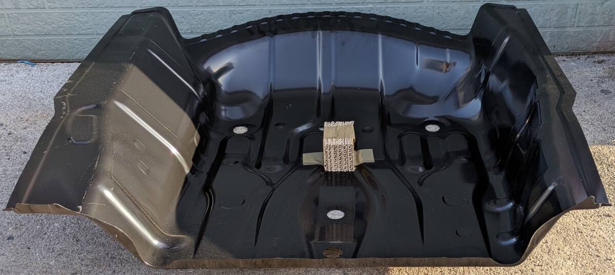 トヨタ クラウン ハイブリッド DAA-AWS210 リアフロアパネル *58311-30410*拍卖