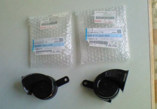 在庫希少!【未使用 トヨタ 純正】カローラフィールダーハイブリッド 流用 レクサスホーン ハイ ロー セット 音質アップ拍卖