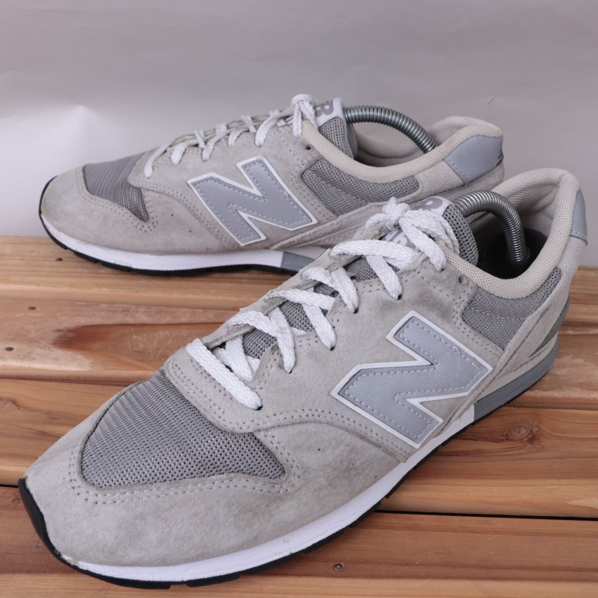 z3058【996】ニューバランス US9 27.0cm/グレー 灰 シルバー newbalance メンズ スニーカー 中古拍卖