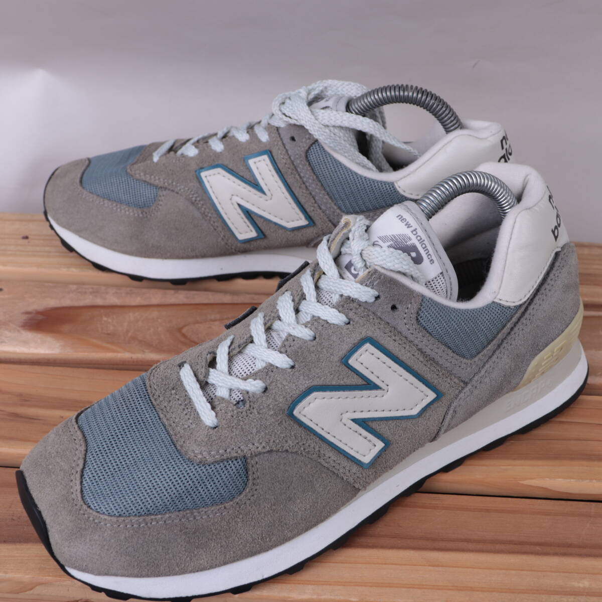 z3161【574】ニューバランス US8.5 26.5cm/灰 グレー ブルー系 白 newbalance メンズ スニーカー 中古拍卖