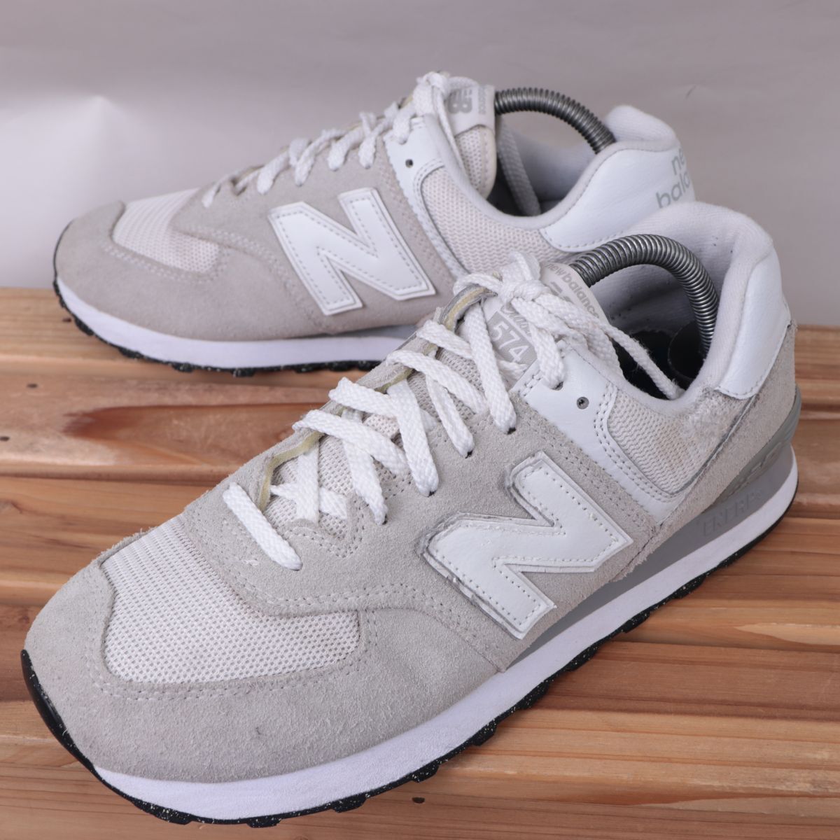 z3260【574】ニューバランス US9.5 27.5cm/ライトグレー 白 newbalance メンズ スニーカー 中古拍卖