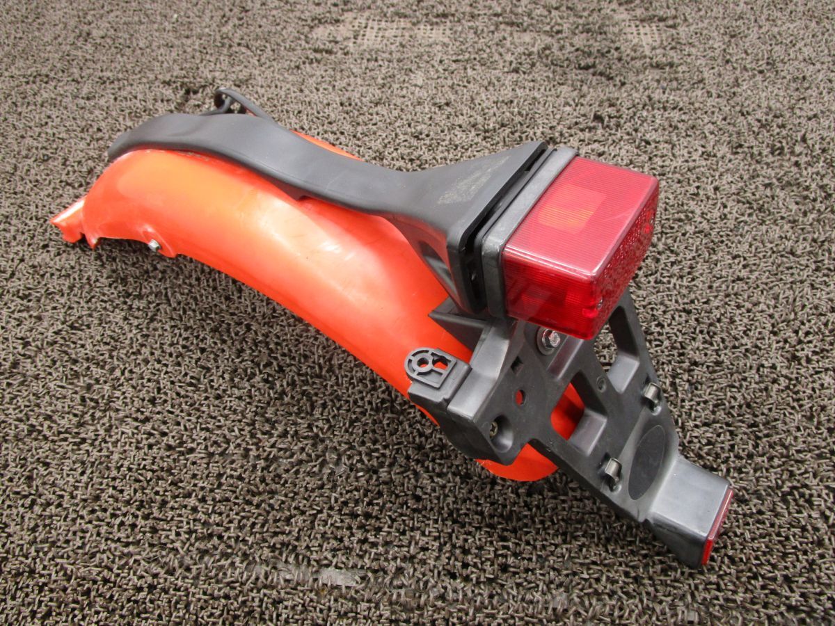 TLR200 リアフェンダー テールランプ □A7780!MD09 ホンダ 【 MD09E 】 キャブ車 動画有 6V拍卖