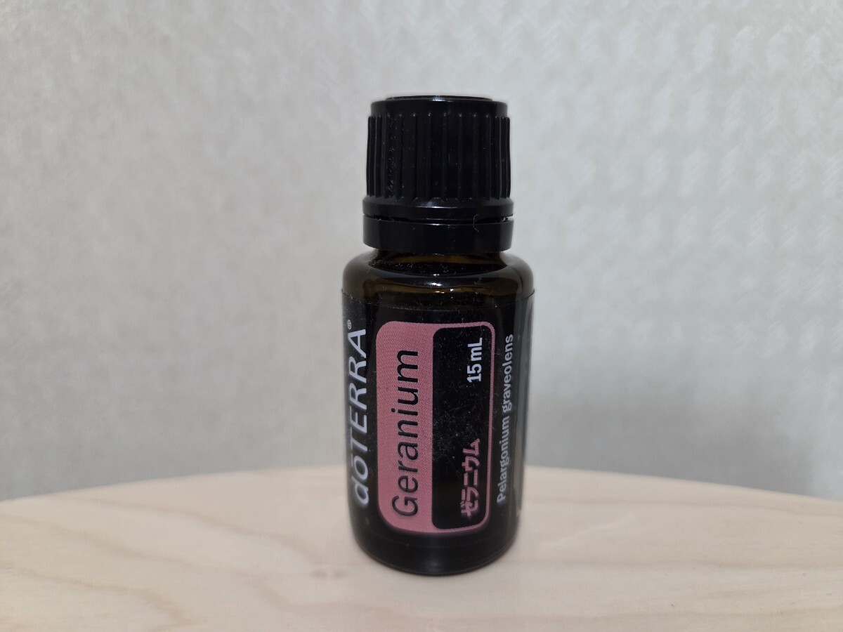 新品未開封 doTERRA★ドテラ エッセンシャルオイルアロマオイル ゼラニウム 15ml 正規品拍卖