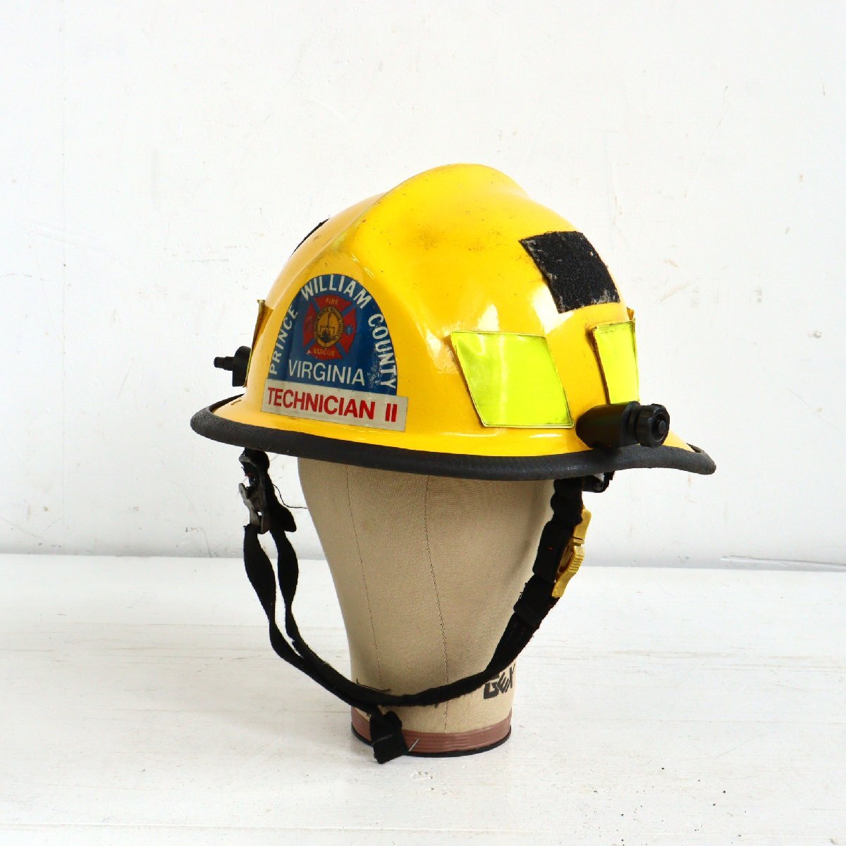 アメリカ ヴィンテージ ヘルメット / USA Fire Fighter ディスプレイ カリフォルニア プロップ 消防 ガレージ #610-30-263-427拍卖